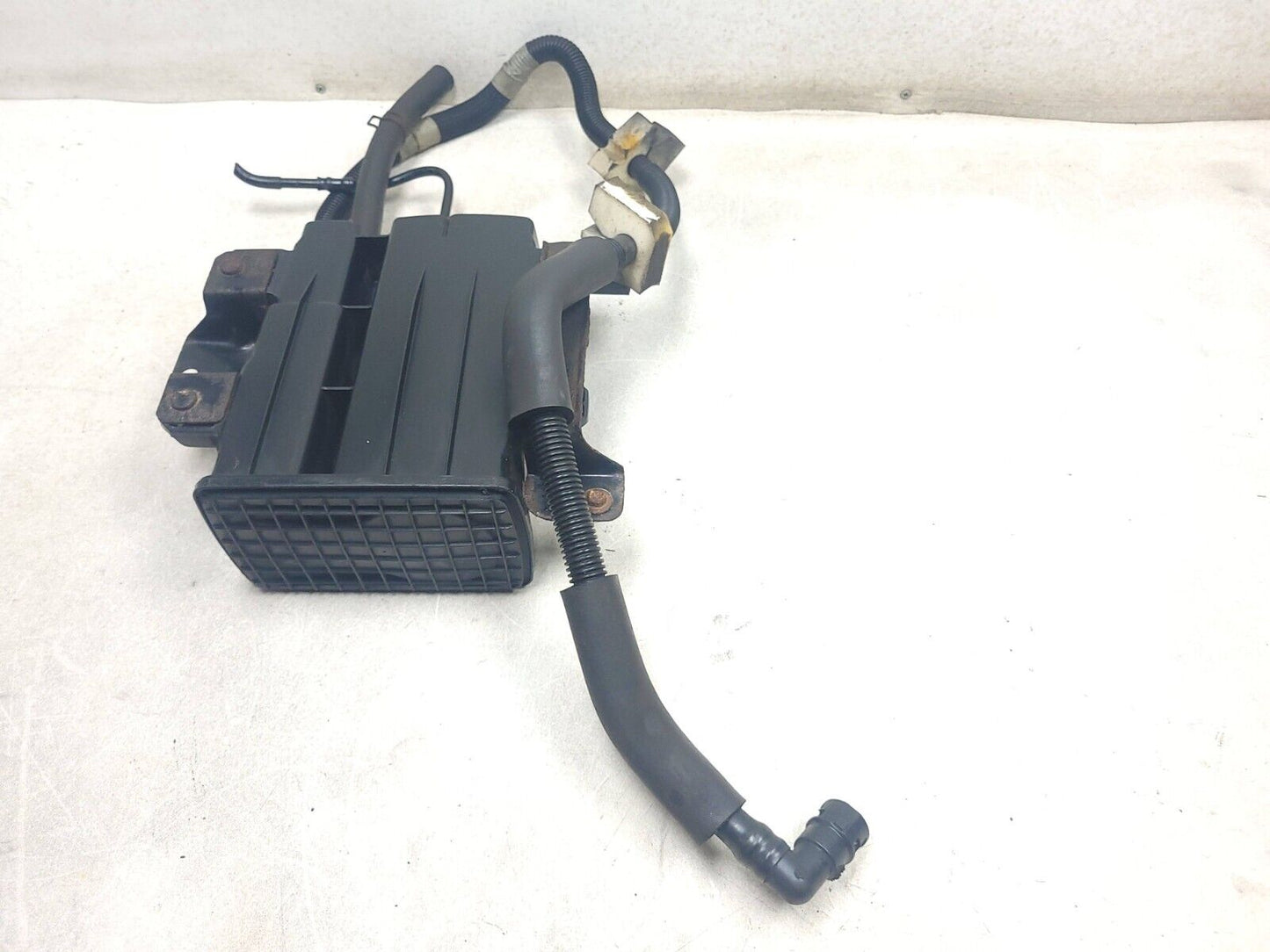 2007 - 2009 Mazda Cx-7 Fuel Vapor Evap Canister  OEM