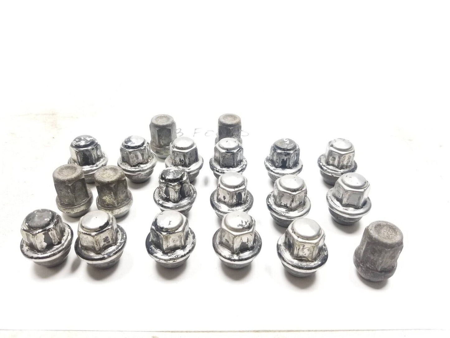 12 - 18 Ford Focus Wheel Lug Nut 20pcs OEM