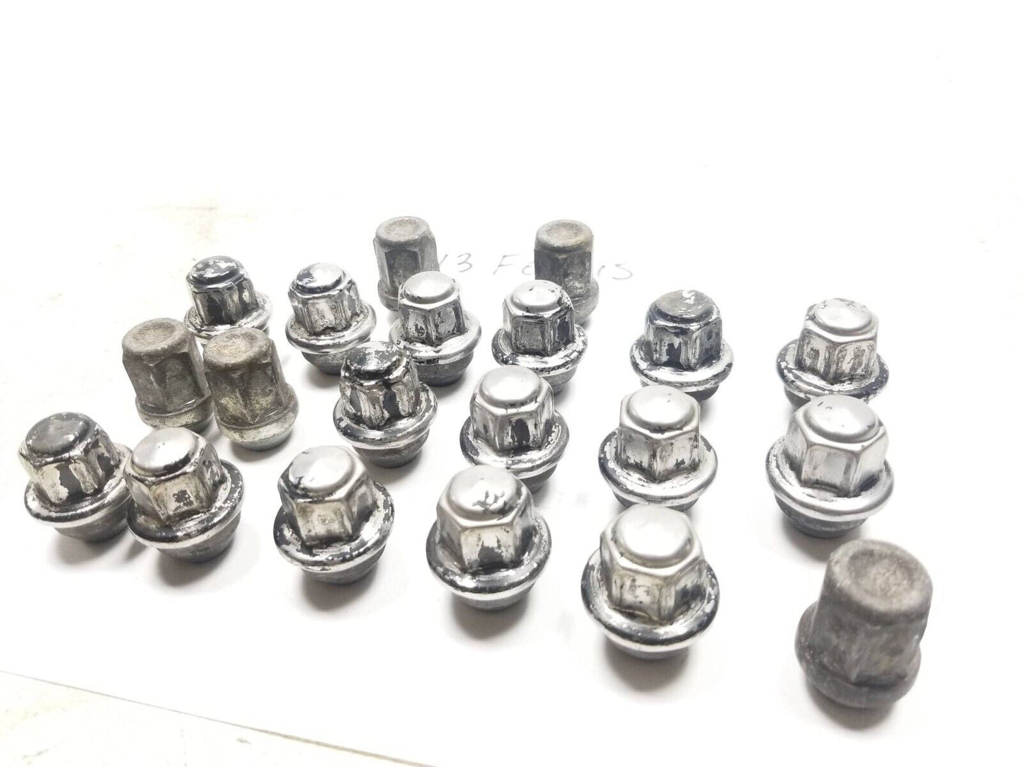 12 - 18 Ford Focus Wheel Lug Nut 20pcs OEM