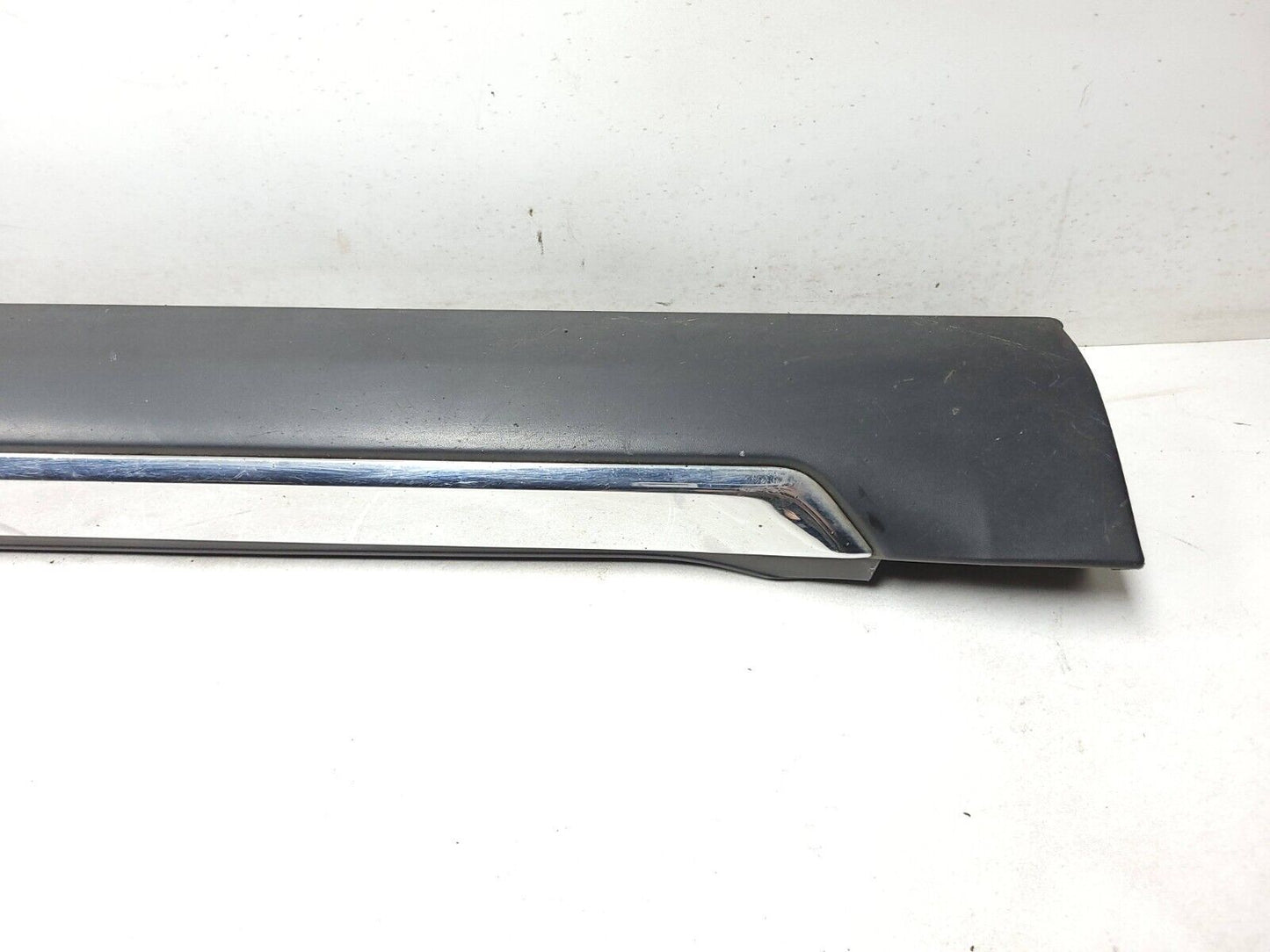 07-09 Mitsubishi Outlander Rocker Panel Skirt Molding Left & Right OEM