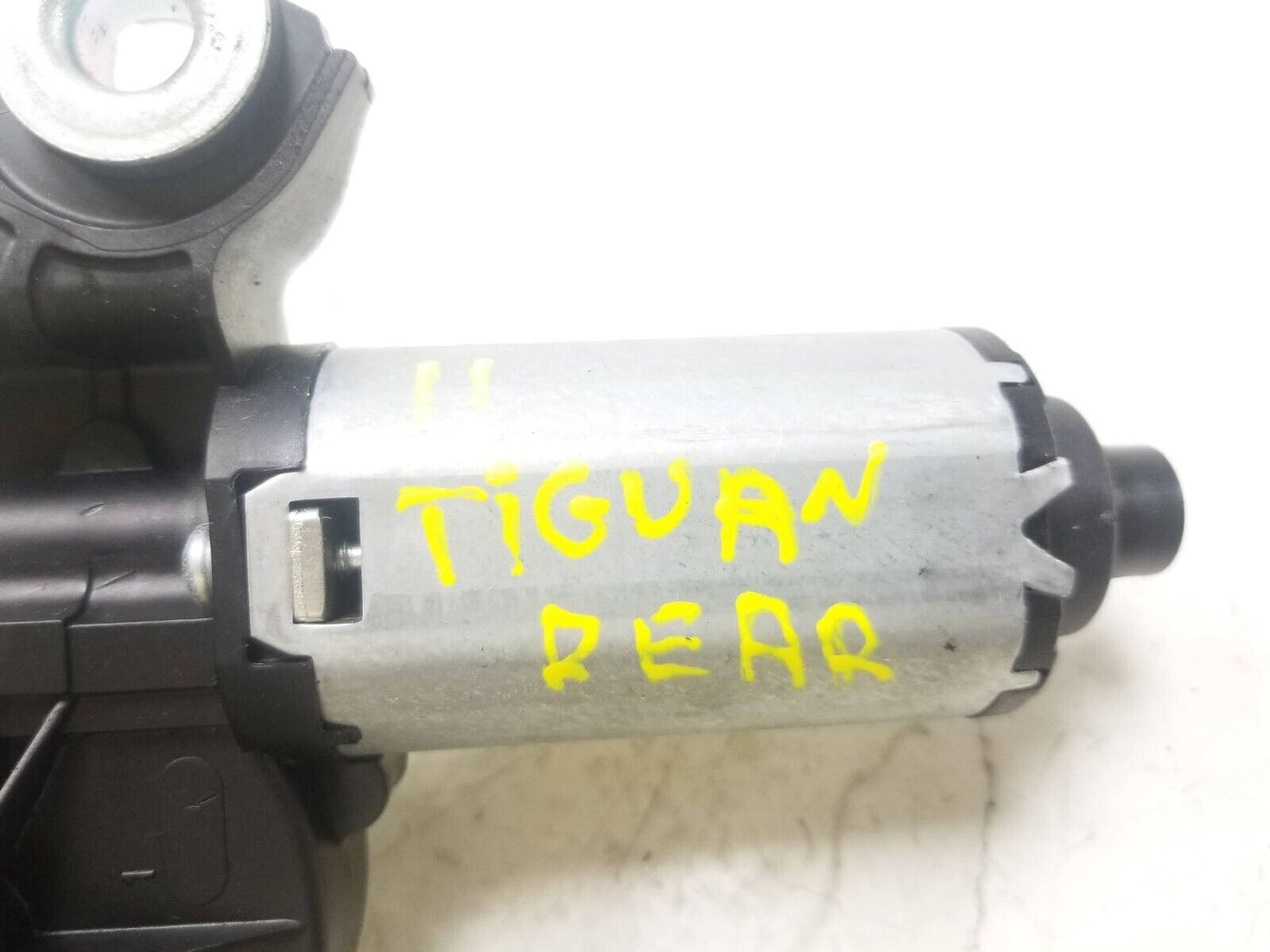 09 - 18 Volkswagen Tiguan Rear Wiper Motor OEM