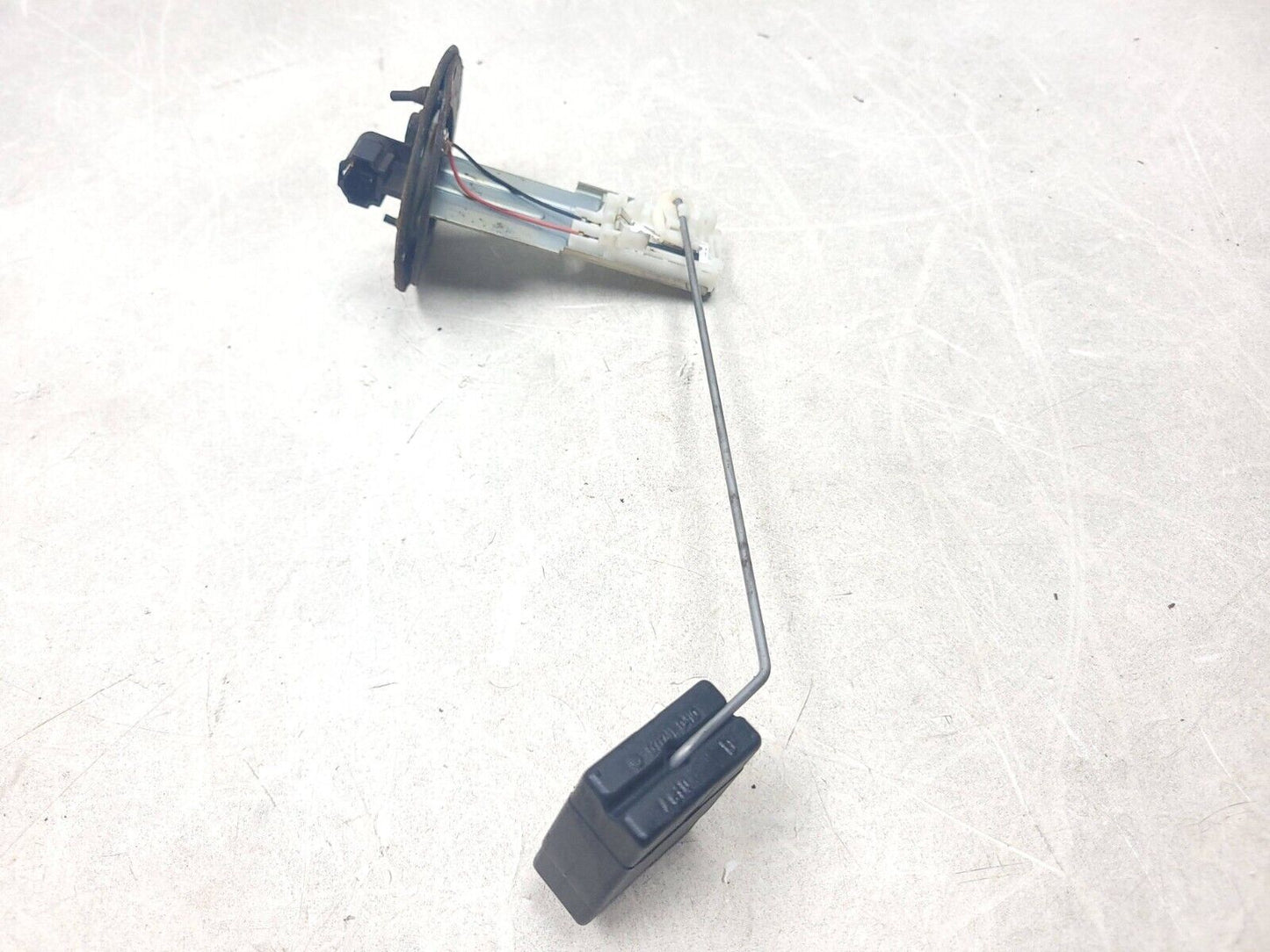 2007 - 2012 Mazda Cx-7 Fuel Pump & Sending Unit OEM