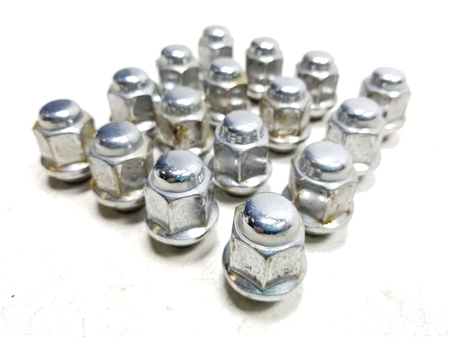 12 - 17 Hyundai Accent Wheel Lug Nut 16pcs OEM