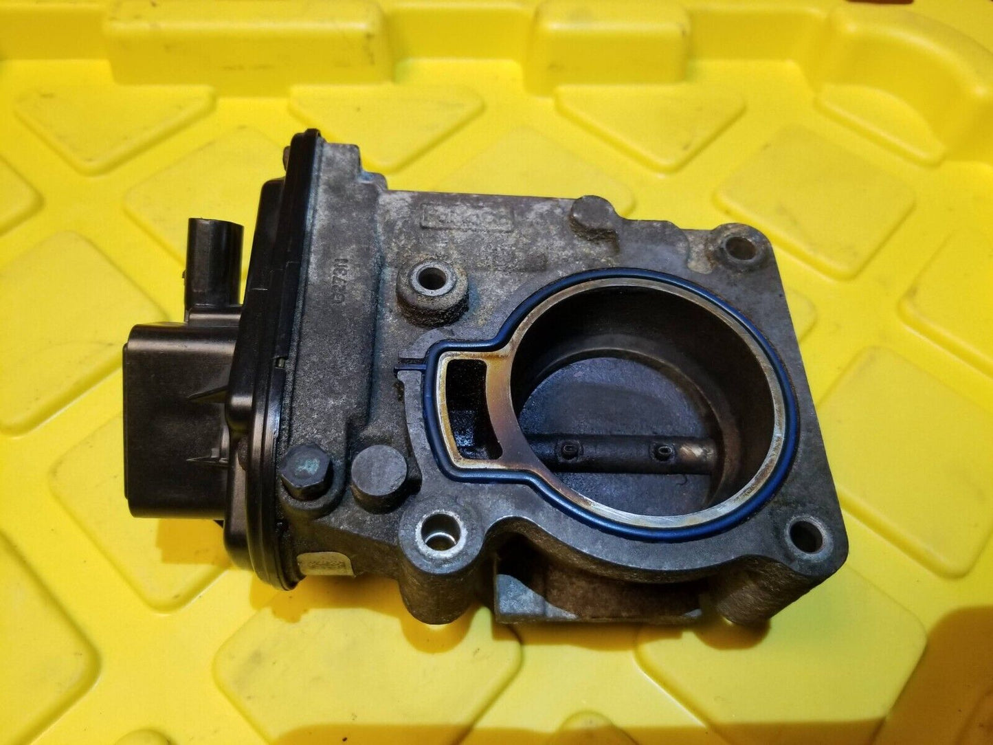 10- 13 Ford Transit Connect Throttle Body OEM