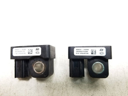 12 - 17 Hyundai Accent Impact Crash Sensor 2pcs OEM