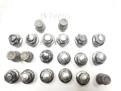 12 - 18 Ford Focus Wheel Lug Nut 20pcs OEM