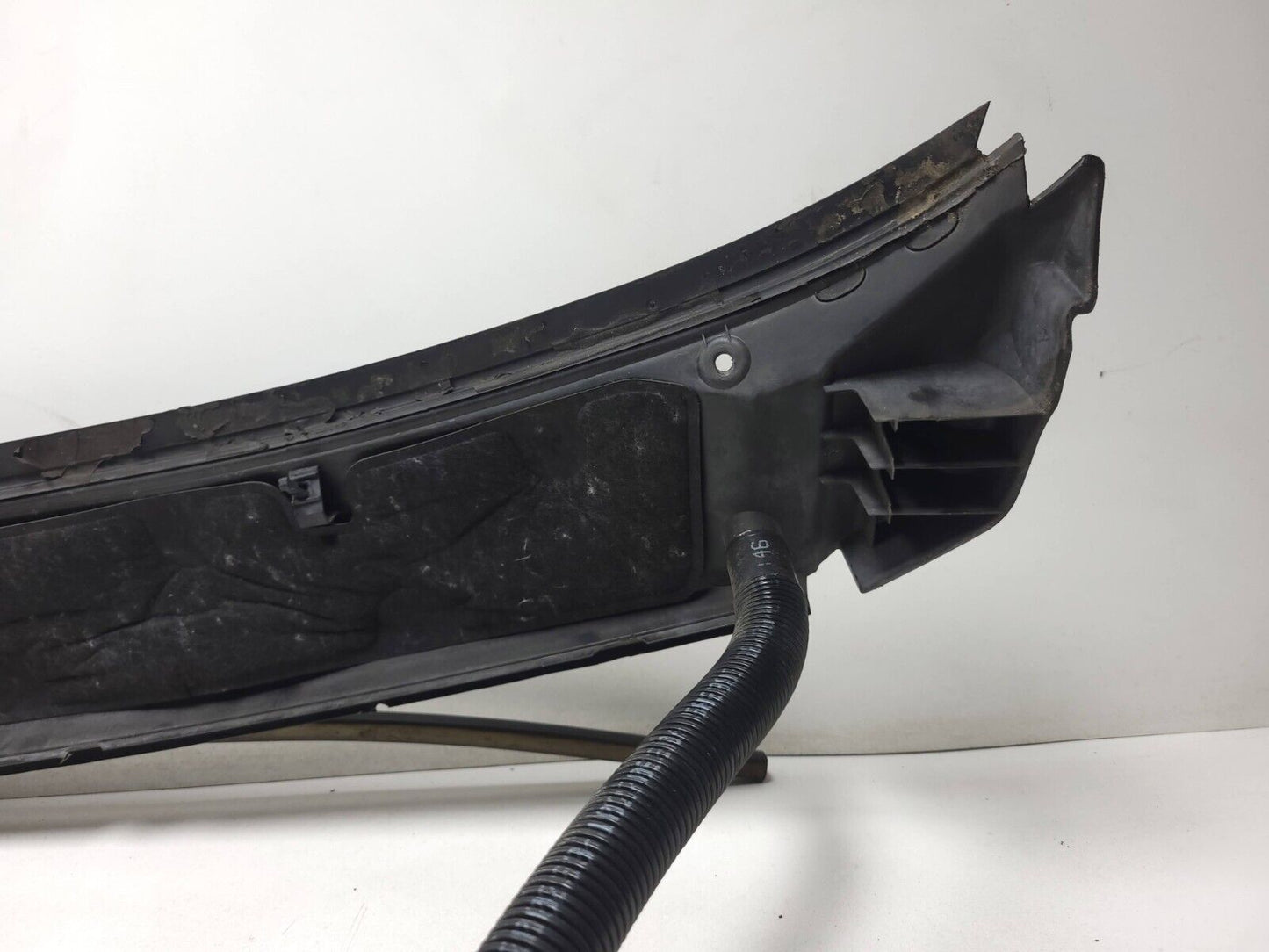 2006-2009 Range Rover Windshield Wiper Cowl Panel Cover Grille  OEM