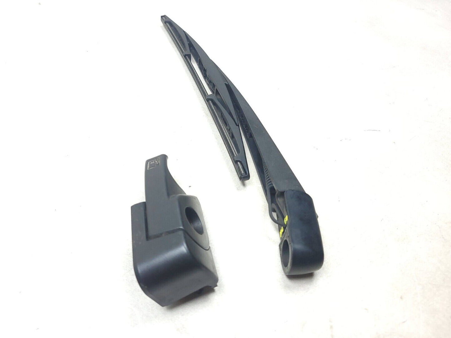 2007-2013 Mitsubishi Outlander Rear Wiper Arm OEM