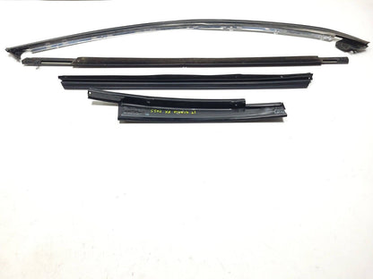 13-16 GMC Acadia Door Molding Belt Weather Strip Front Passenger Side Right OEM