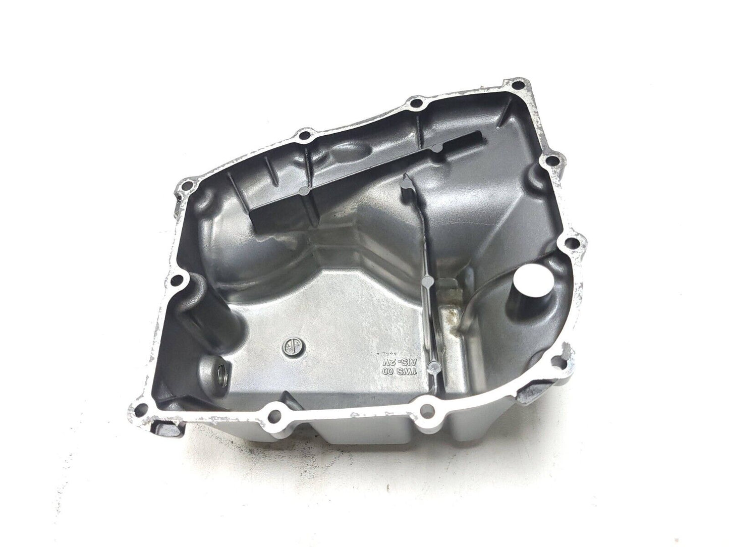 2022-2024 Yamaha Yzf-r7 Yzfr7 Oil Pan Strainer Cover OEM