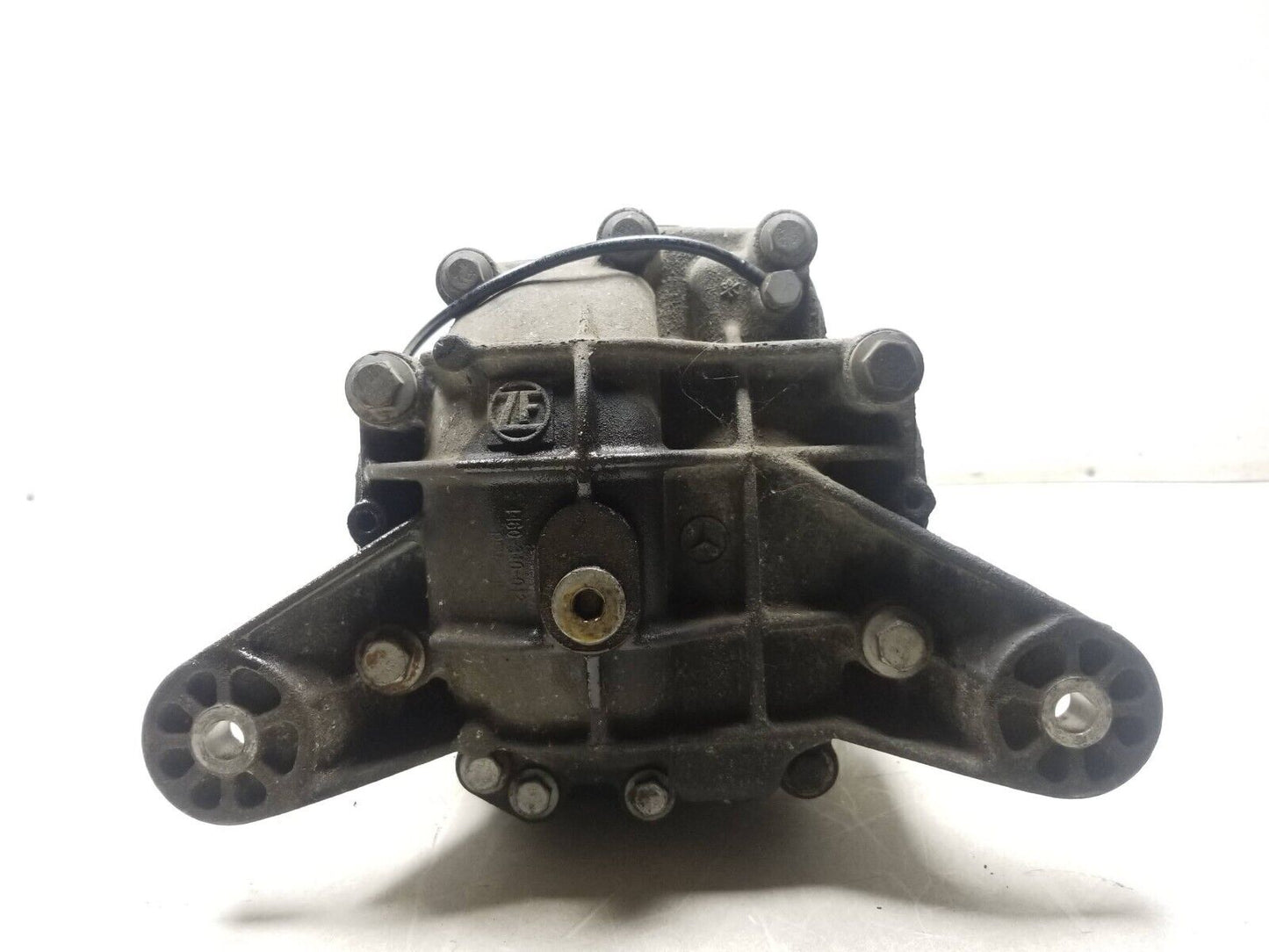 1998 - 2005 Mercedes Ml320 Rear Differential Carrier 3.70 Ratio OEM