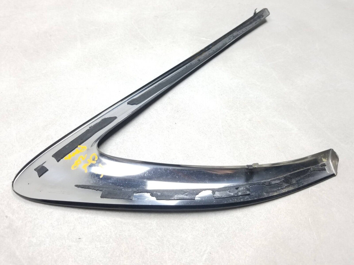 15 16 17 Chrysler 200 Rear Quarter Glass Trim Molding Passenger Side Right OEM