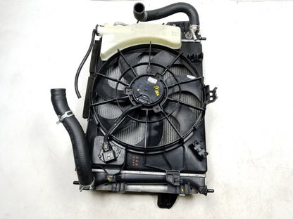 15 - 17 Hyundai Accent Radiator Cooling Evaporator Cooling Fan & Shroud OEM