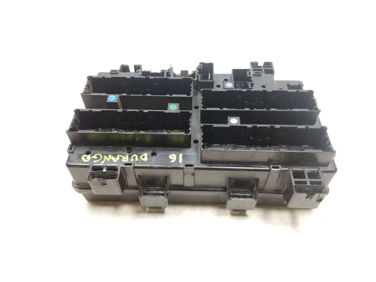 16 - 22 Dodge Durango Fuse Box 68251629ab OEM