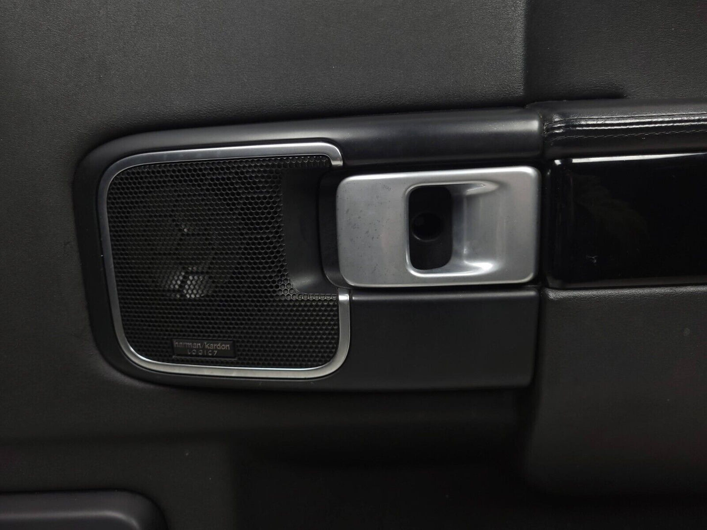 2006-2009 Range Rover Front Door Panel Trim Passenger Side Right OEM