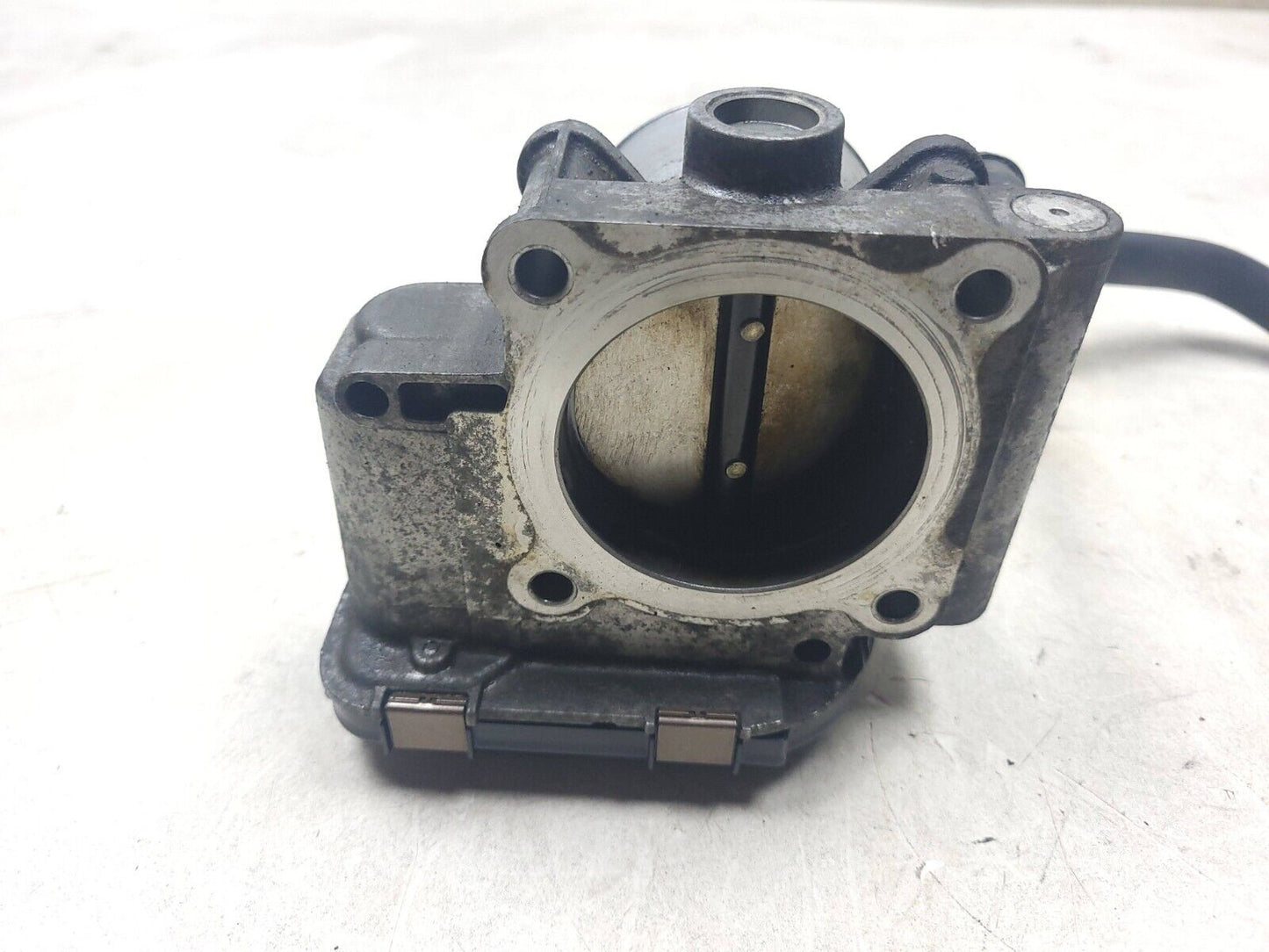 2007 - 2012 Mazda Cx-7 Throttle Body 2.3l OEM