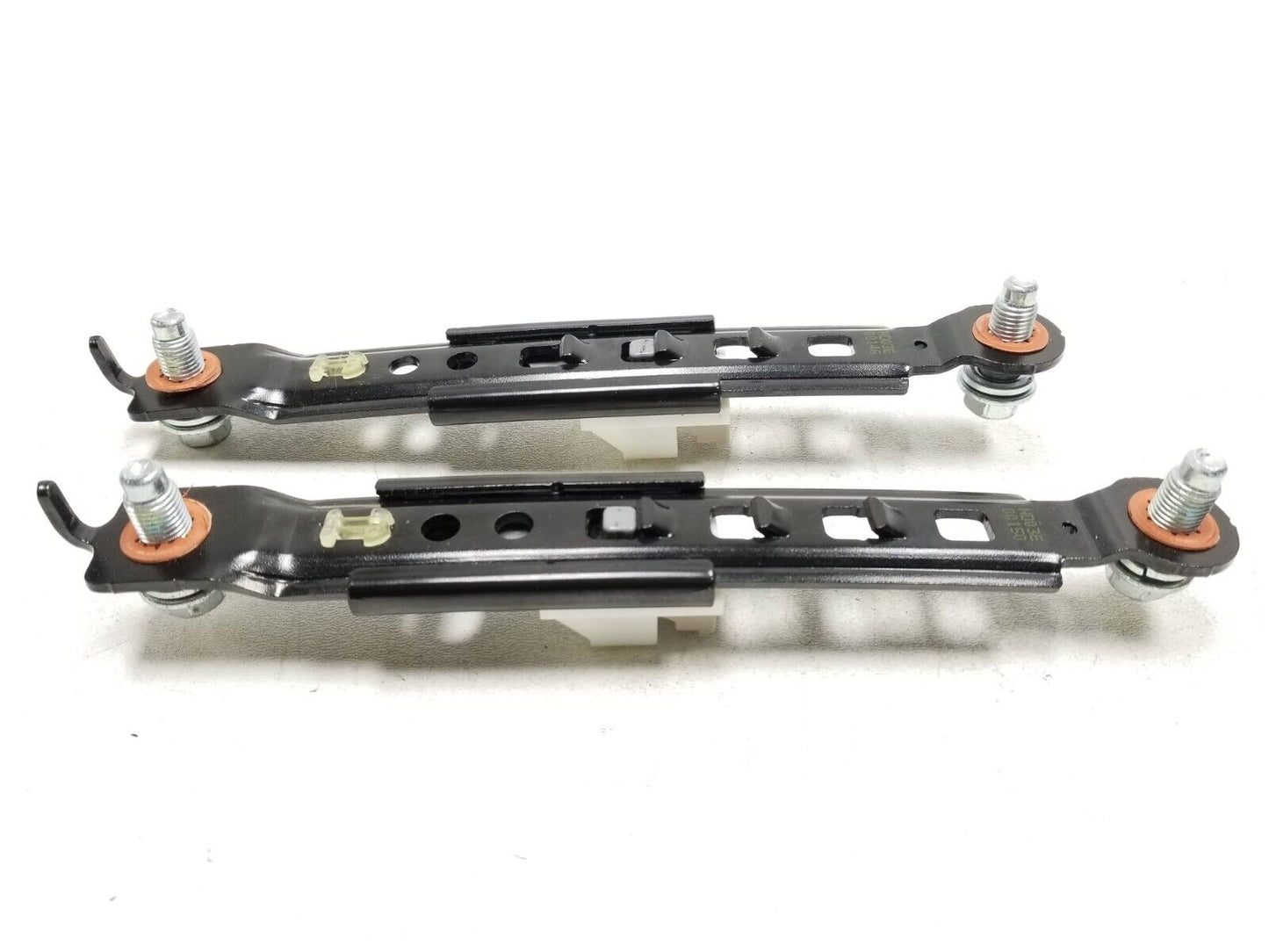 17 18 Kia Forte Front Seat Belt Adjuster 2pcs OEM 49k Miles