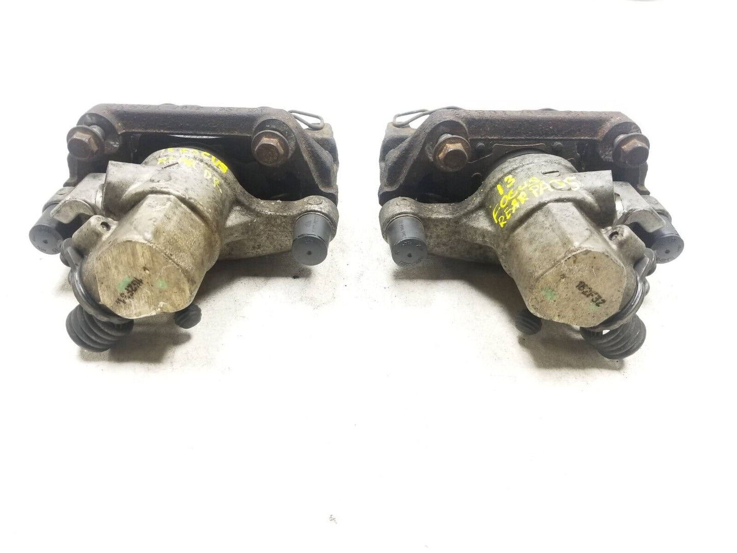 12 - 18 Ford Focus Rear Brake Caliper Left & Right Pair OEM