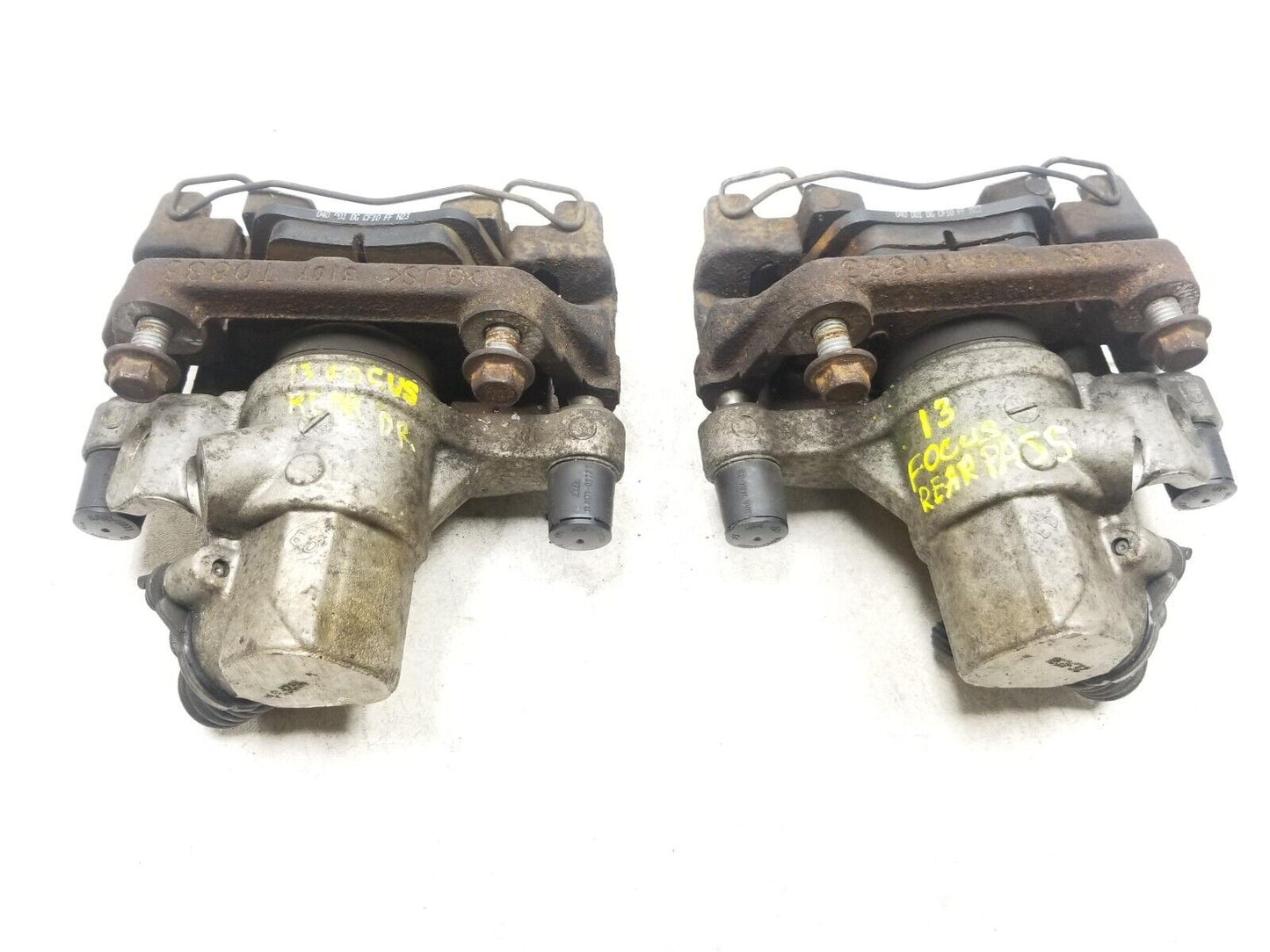 12 - 18 Ford Focus Rear Brake Caliper Left & Right Pair OEM