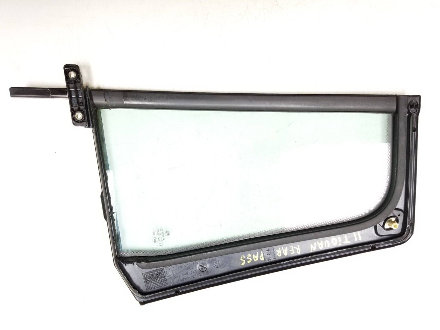 09 - 17 VW Tiguan Rear Door Window Vent Glass Passenger Side Right OEM