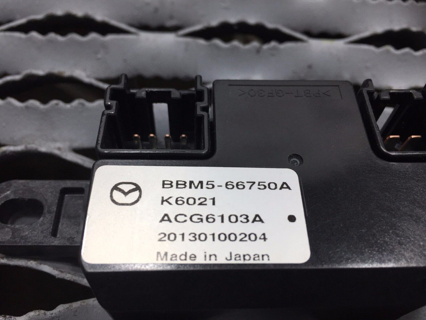 09 10 11 12 13 Mazda 3 Block Relay OEM