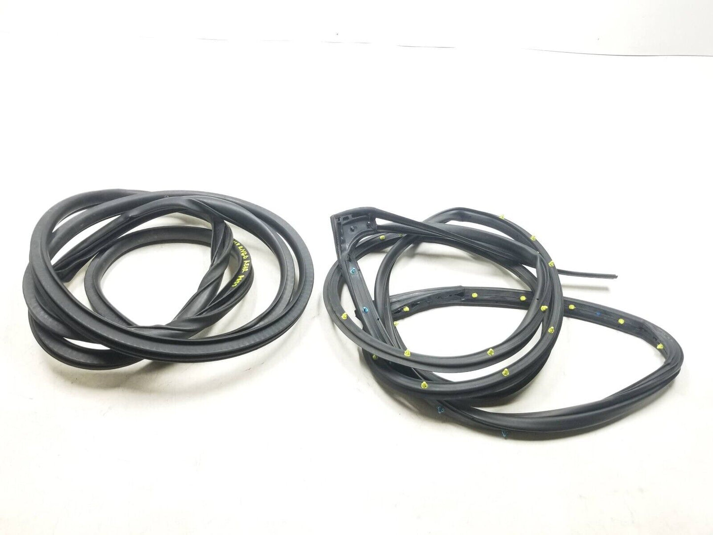 11 - 22 Dodge Durango Door Weatherstrip Seal Rear Passenger Side Right 2pcs OEM