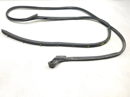 2005-2011 Cadillac STS Door Weatherstrip Seal Front Passenger Side Right OEM