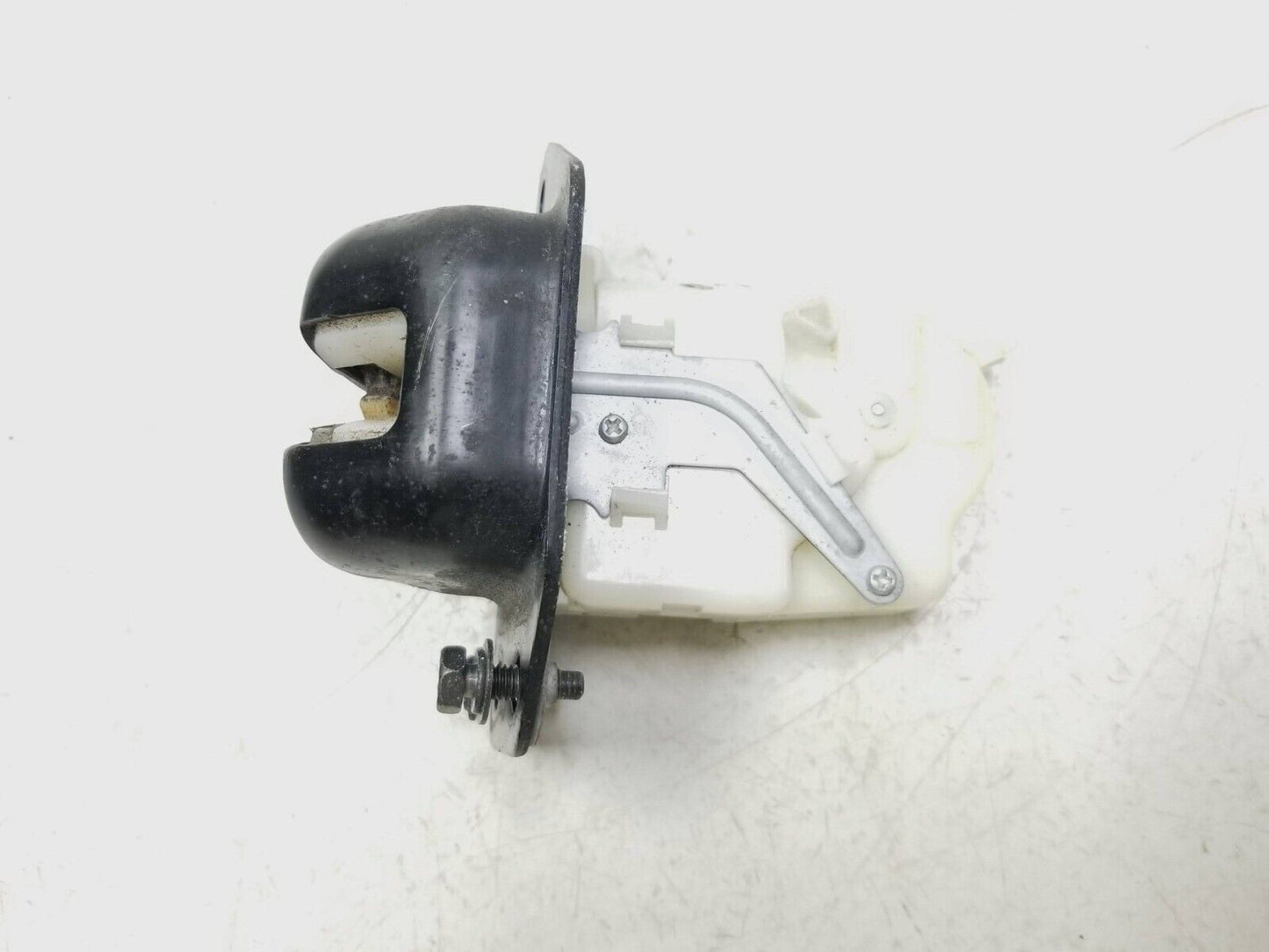 2013 - 2020 Nissan Pathfinder Tailgate Hatch Lock Latch Actuator OEM