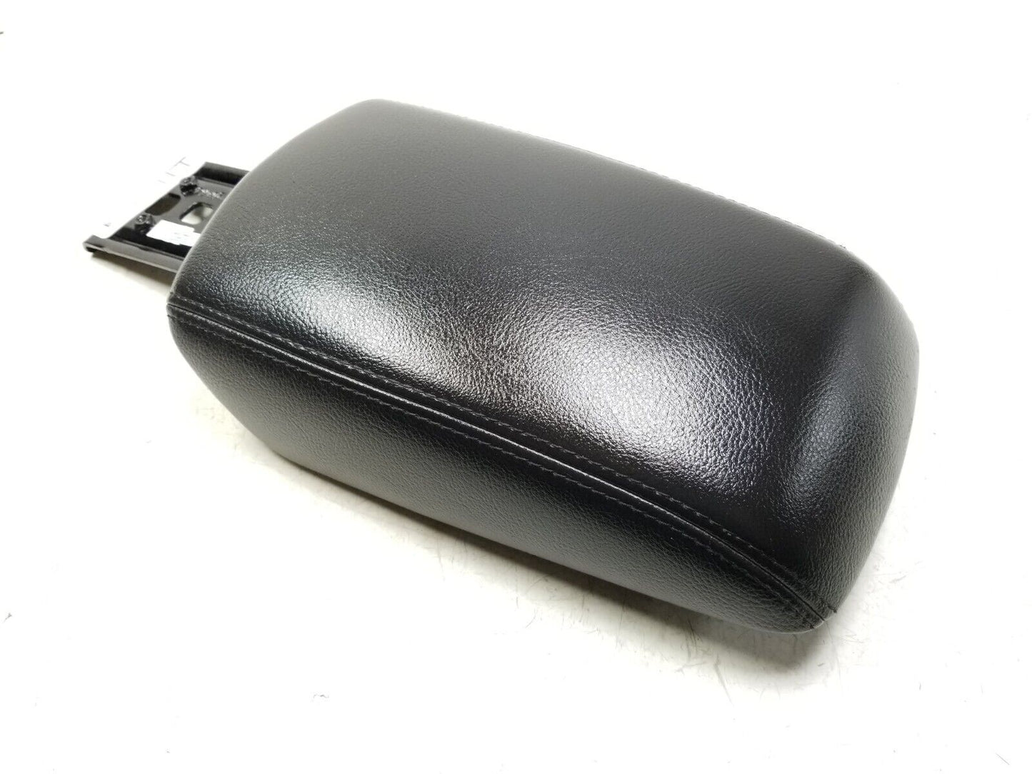 12 - 14 Ford Focus Center Console Armrest Lid OEM