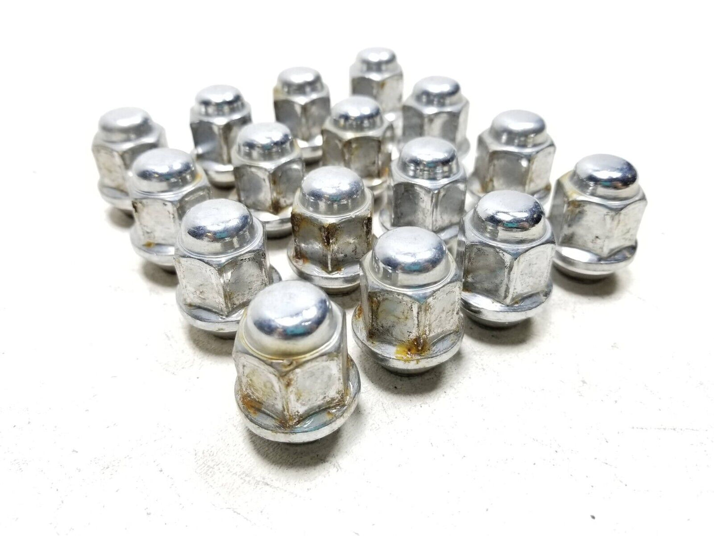 12 - 17 Hyundai Accent Wheel Lug Nut 16pcs OEM