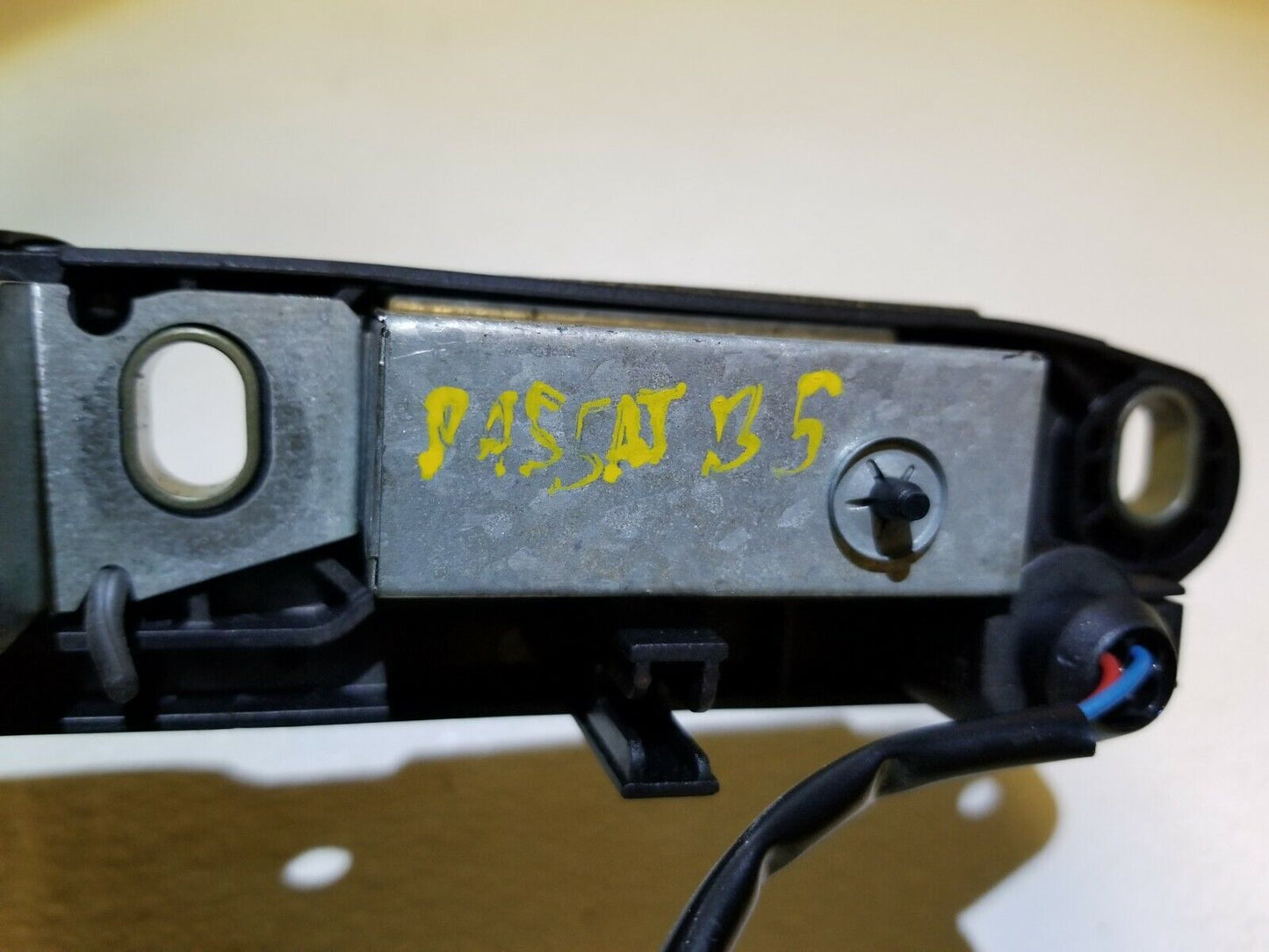 00 01 02 03 04 05 VW Passat License Plate Light Lock Release Switch Panel OEM