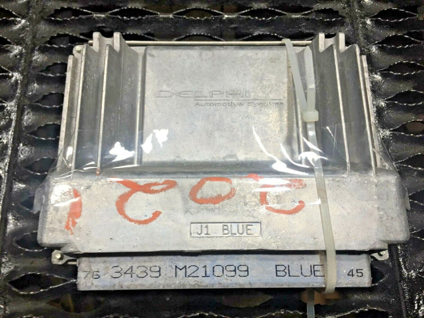 2000 Oldsmobile Alero 2.4l Engine Computer Module Ecu Ecm 09383203 OEM