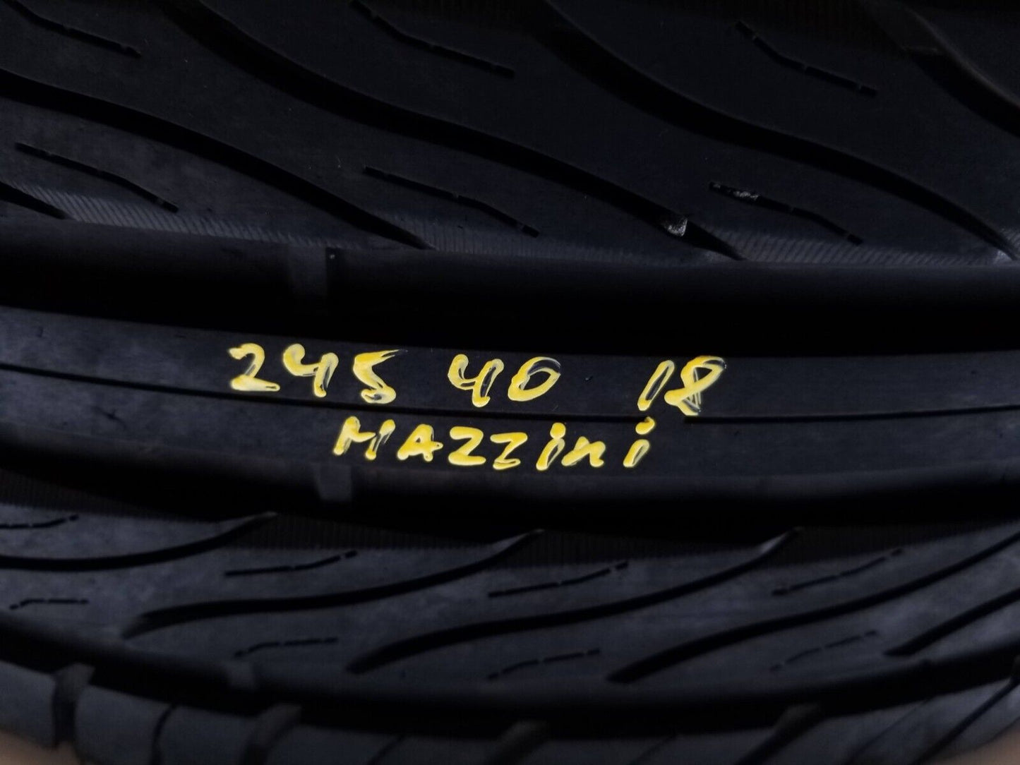 Used Mazzini Eco 607 245/40 Zr18 97y Tire 9/32"