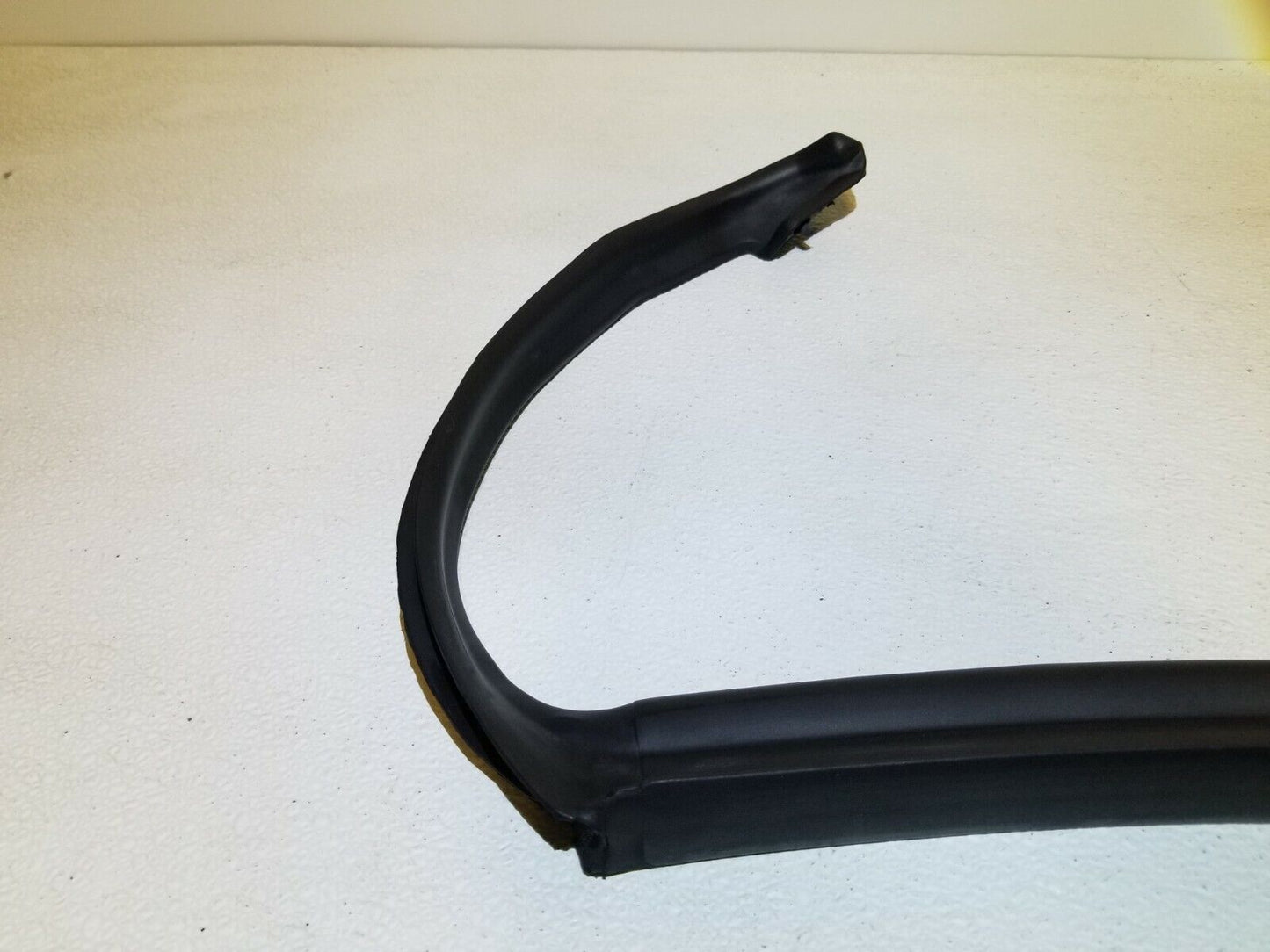 06 07 08 09 Range Rover Sport Door Weatherstrip Seal Rear Left Driver Side OEM