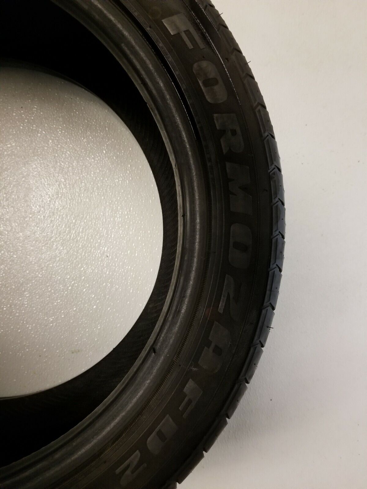 Federal Formoza Fd2 235/45 R17 Tire 8.8/32"