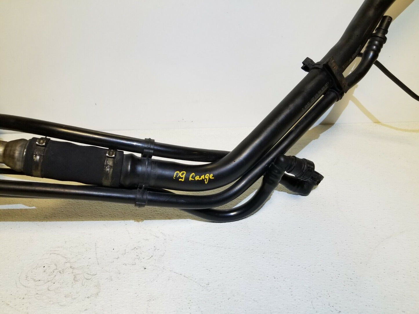 06 07 08 09 Range Rover Sport Fuel Tank Filler Neck Hose Pipe OEM