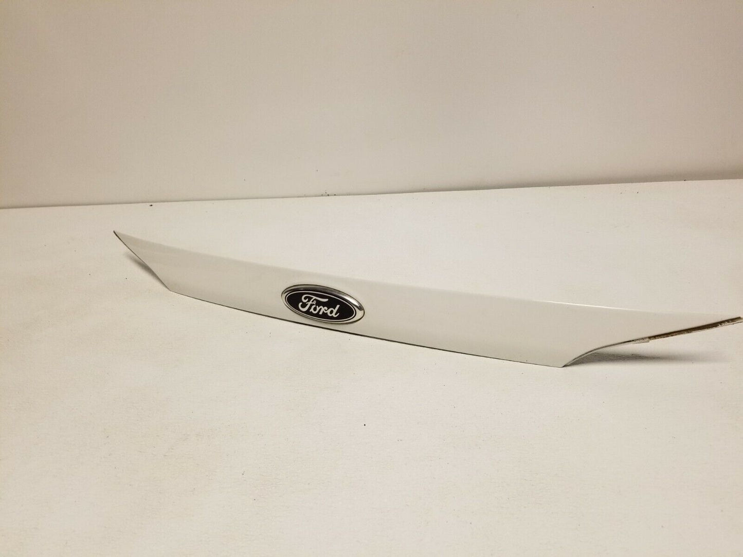 12 13 14 Ford Focus Sdn Trunk Lid Trim Molding OEM