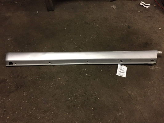 00 01 02 03 04 05 Mercedes Ml350 Right Passenger Rocker Panel Skirt Molding OEM