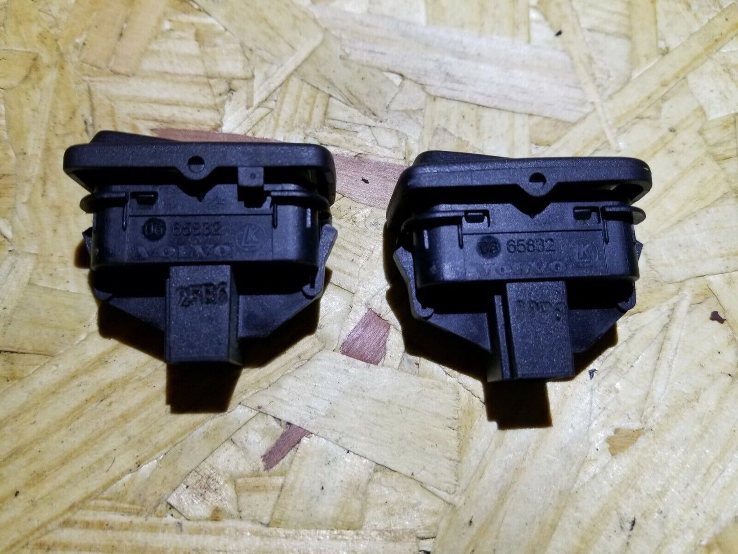 05 06 07 08 09 Volvo S40 2.4l Door Lock Switch Control 2pcs OEM