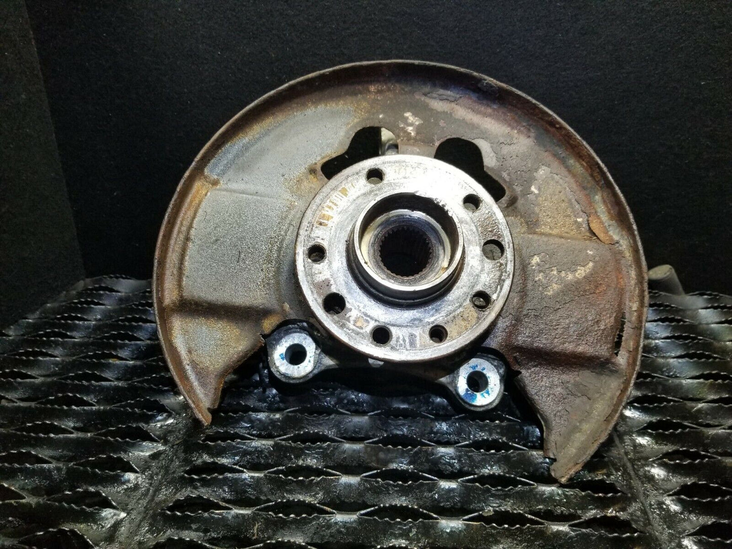 06 07 08 09 Saab 9-5 Aero 2.3t Front Left Driver Side Spindle Knuckle Hub OEM