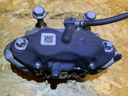 16 17 Dodge Challenger SRT 6.4l Front Right Brake Caliper Brembo OEM 12k Miles