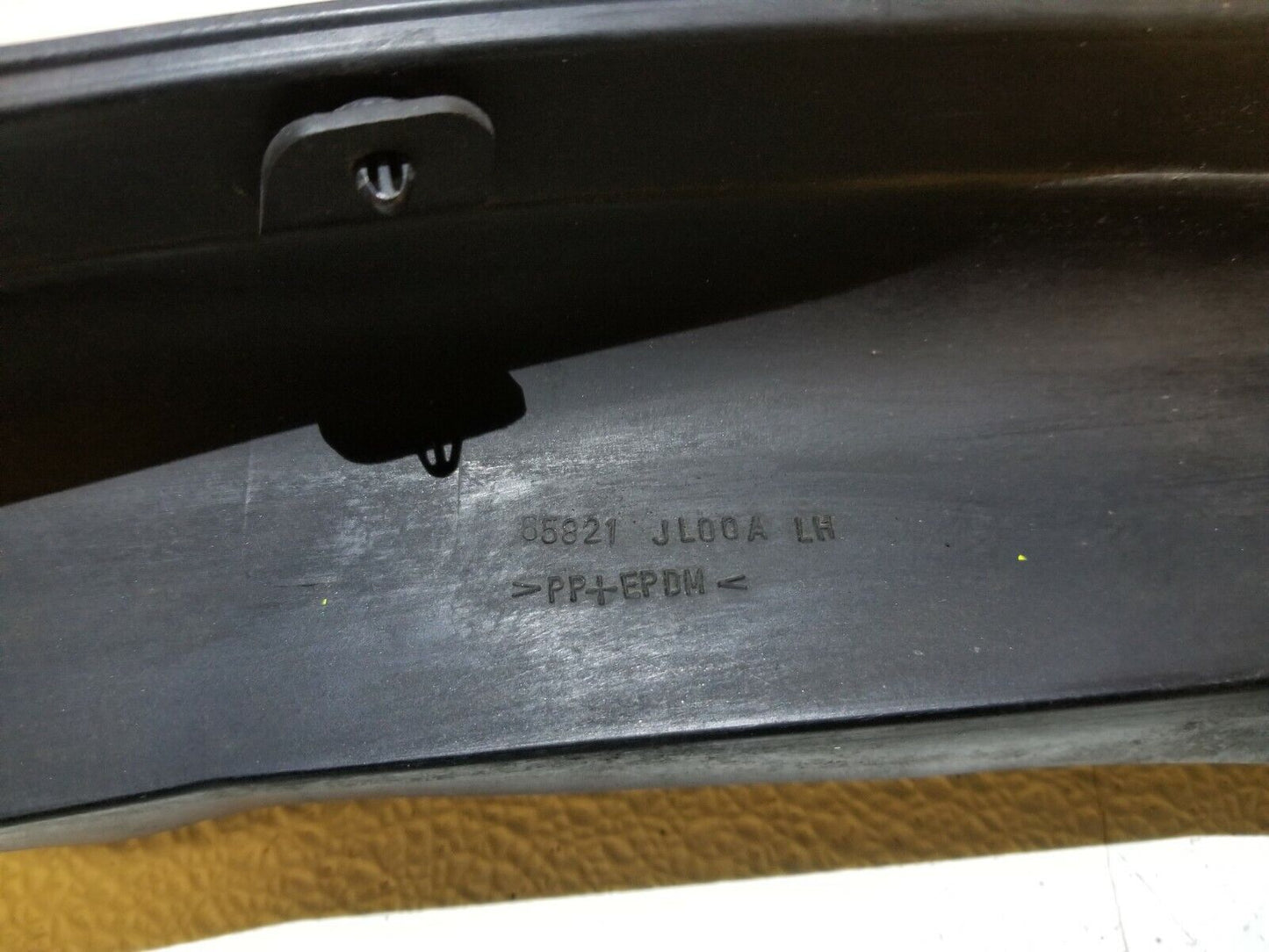 10 11 12 13 Infiniti G37 Coupe Left Driver Side Fender Rubber Seal Cover OEM