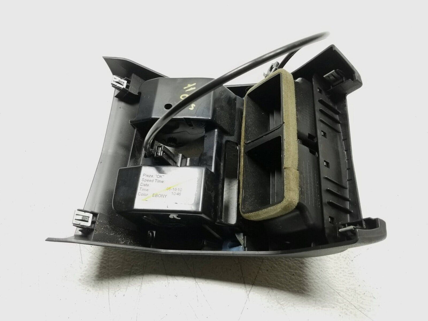 2011 - 2014 Cadillac CTS Coupe Center Console Rear Air Vent OEM