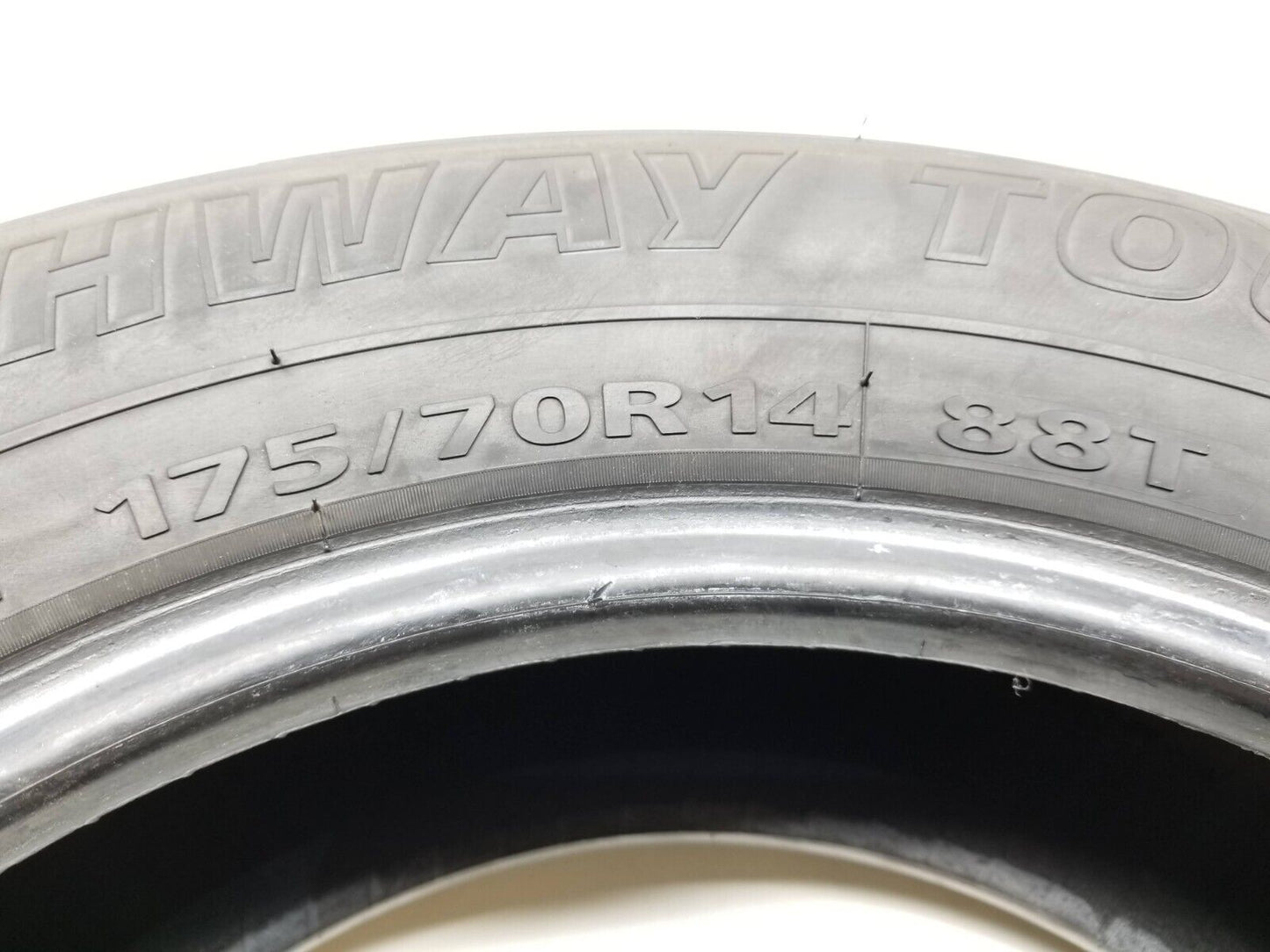Used Highway Touring Mavis All Seson 175/70 R14 88t Tire 8.5/32"