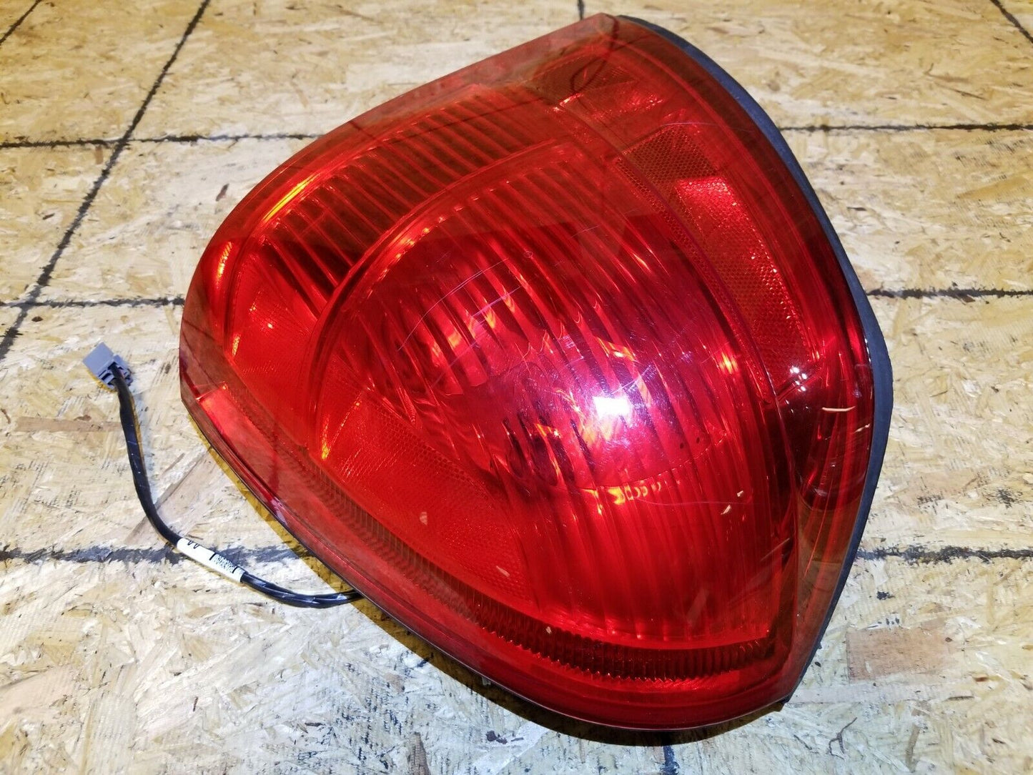 05 06 07 08 09 10 11 Lincoln Town Car Tail Light Right Passenger Side  OEM 65k