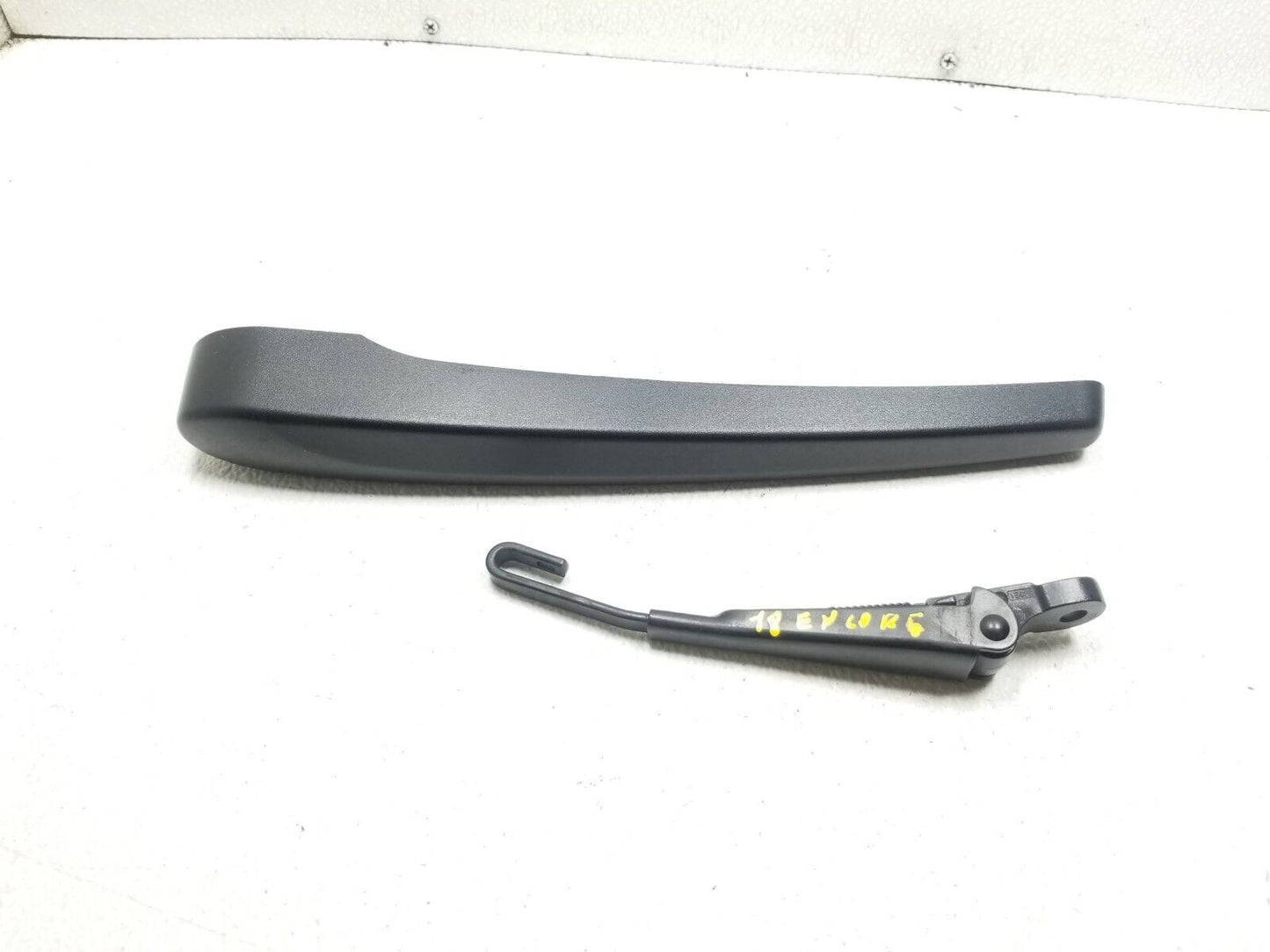 13 14 15 16 17 18 19 Buick Encore Rear Liftgate Wiper Arm OEM