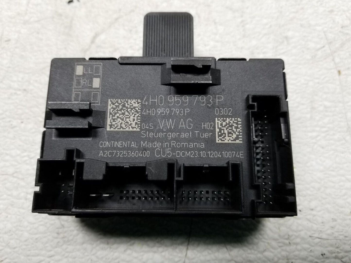 2011 - 2014 Porsche Cayenne Front Left Driver Door Control Module  OEM