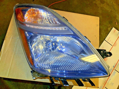 06 07 08 09 Toyota Prius Headlight Lamp Right Passenger Side OEM