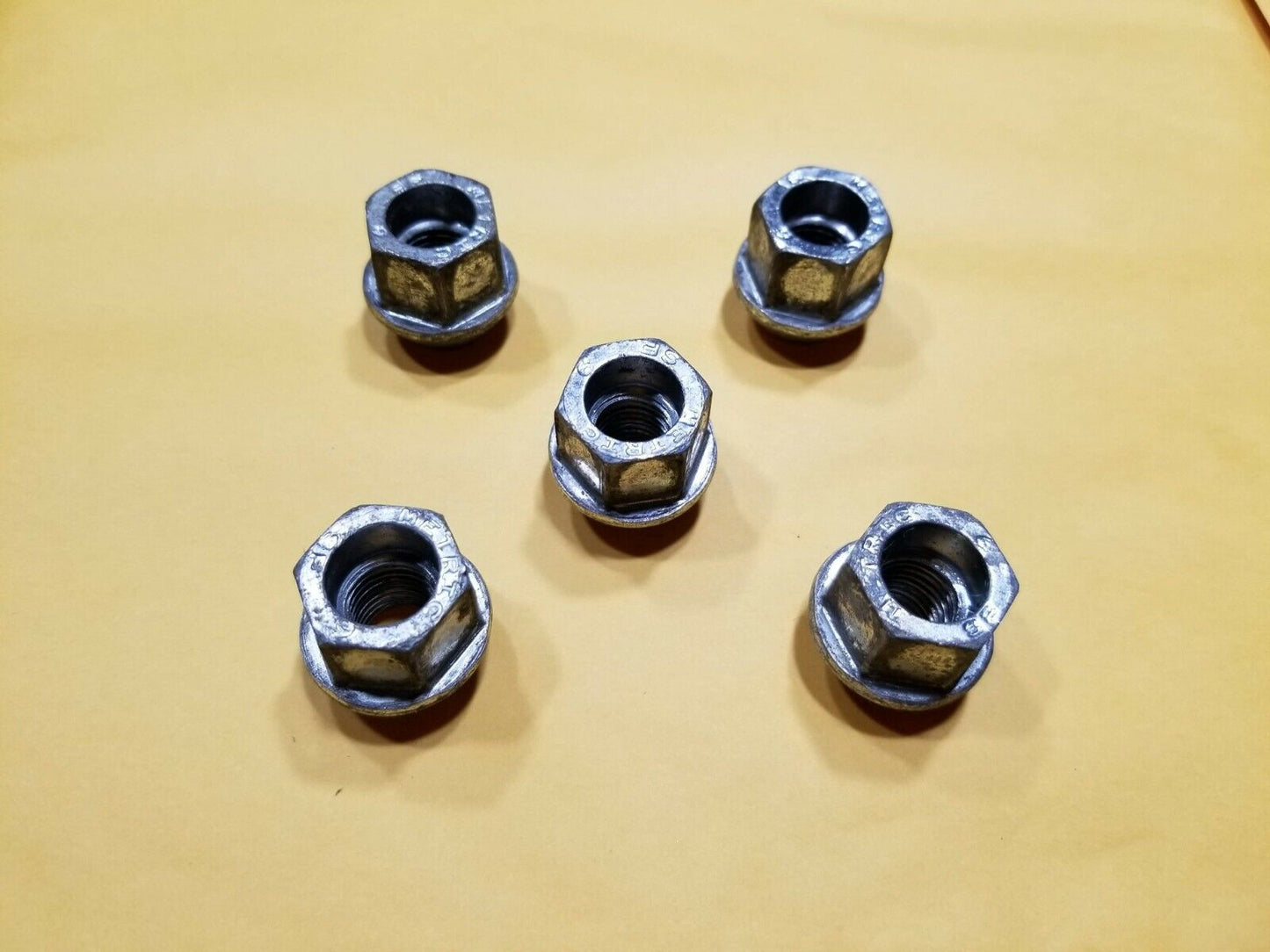 06 07 08 09 Cadillac STS Whell Lug Nut Bolt 5pcs OEM