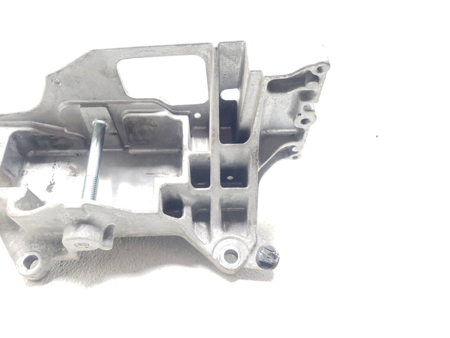 11 12 13 14 Nissan Juke Engine Mount Bracket 1.6l OEM